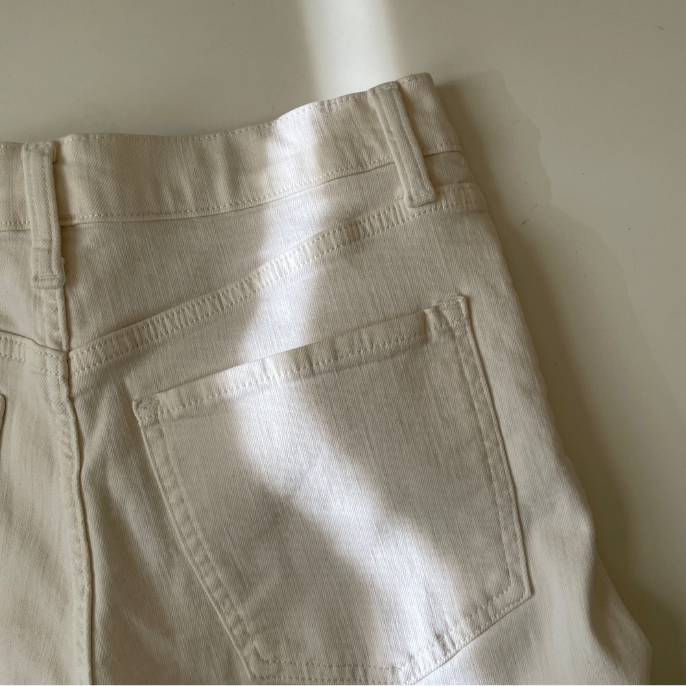 Banana Republic High Rise Wide Leg Cropped Jean in White, Size 28 / 6 - Picture 10 of 12